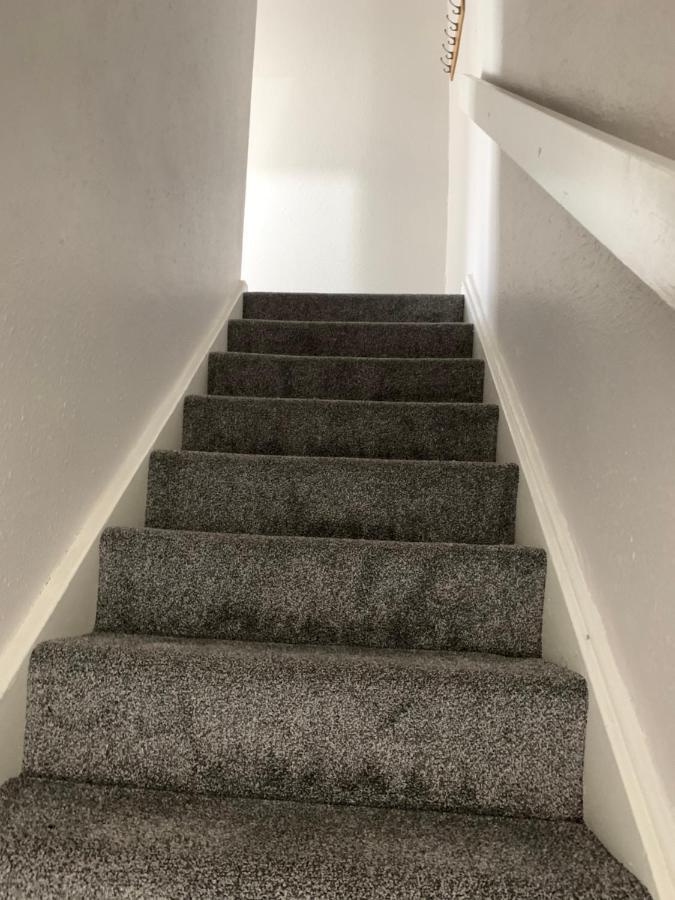 The Greens Apartment Farnworth Extérieur photo