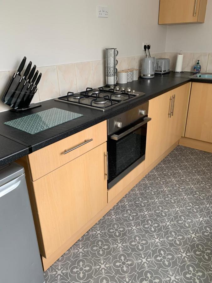 The Greens Apartment Farnworth Extérieur photo