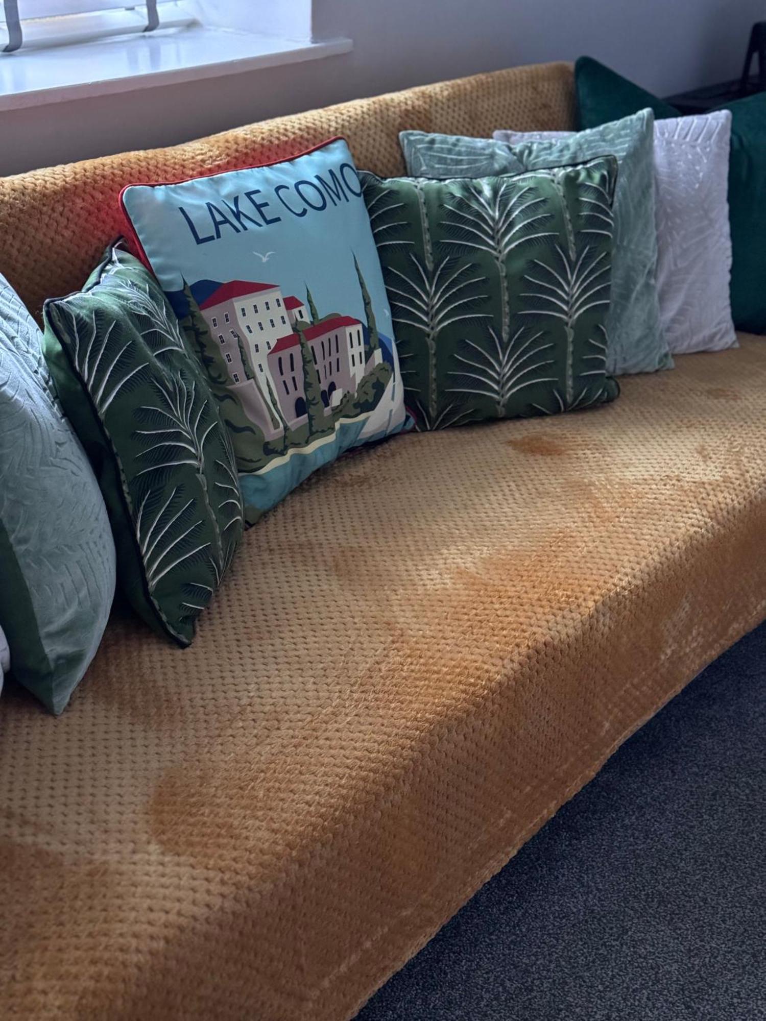 The Greens Apartment Farnworth Extérieur photo